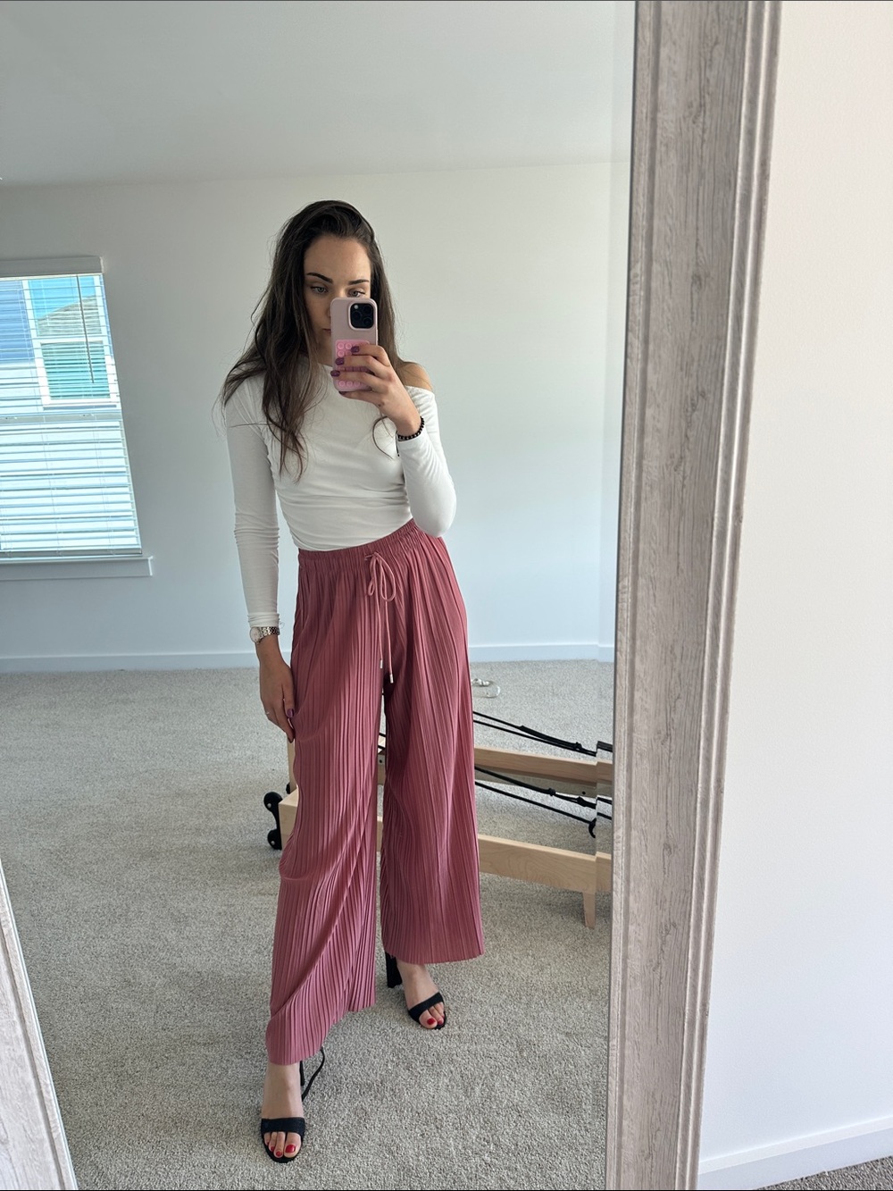 By Johnny Pleated Wide-Leg Drawstring Pants in Rosewood Small